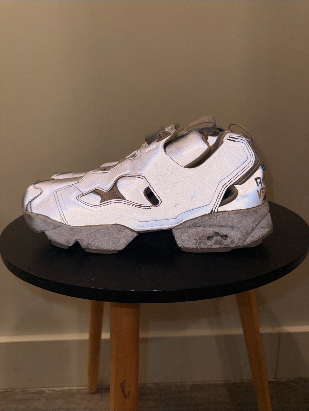 EXCLUSIVE REEBOK X VETEMENTS INSTAPUMP FURY - Picture 2 of 8